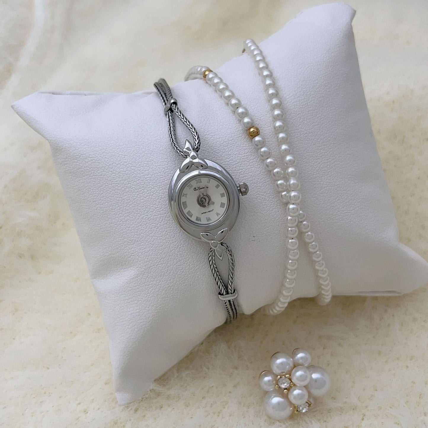 Simple Retro Literary Small Women's Watch