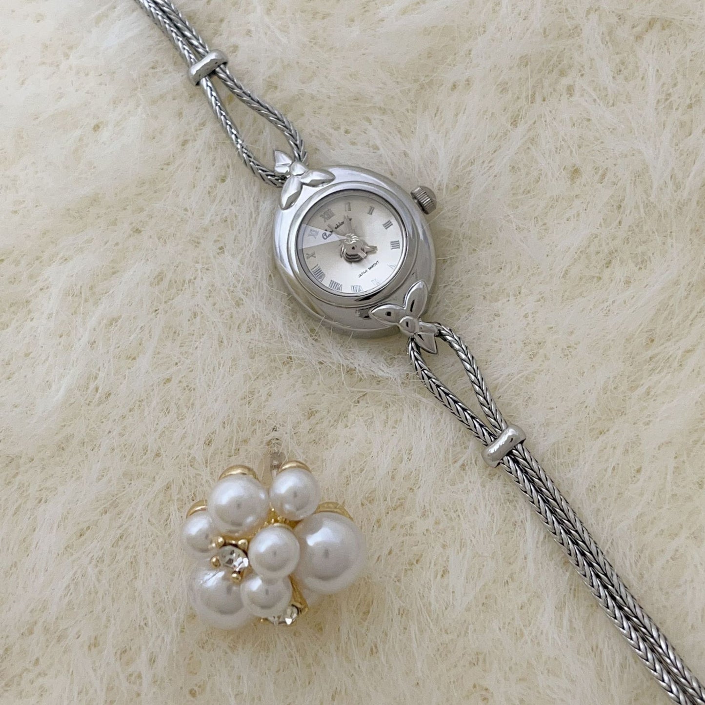 Simple Retro Literary Small Women's Watch